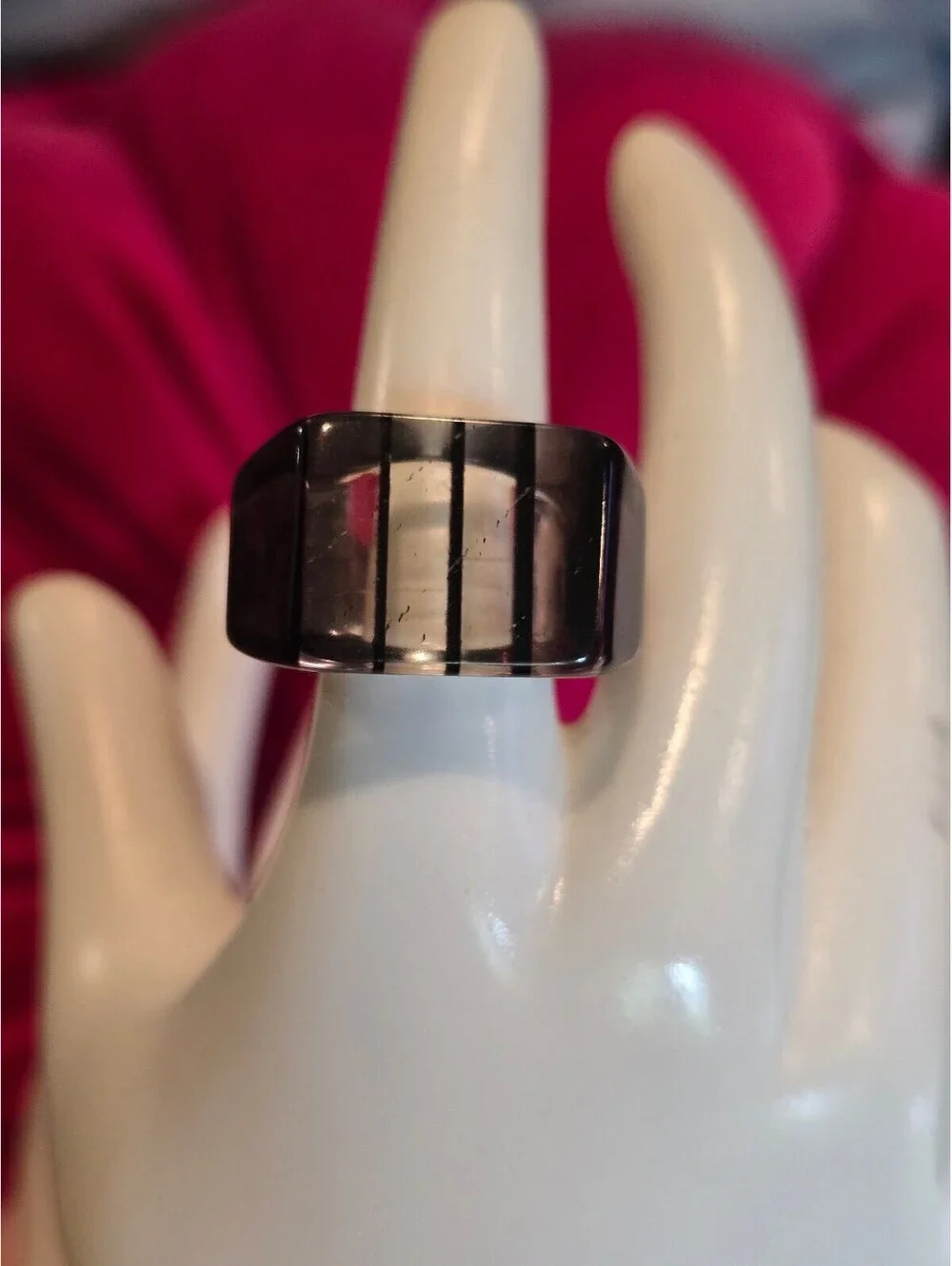 NOS Y2K Acrylic / Lucite Chunky Black Ring Size 7 VTG